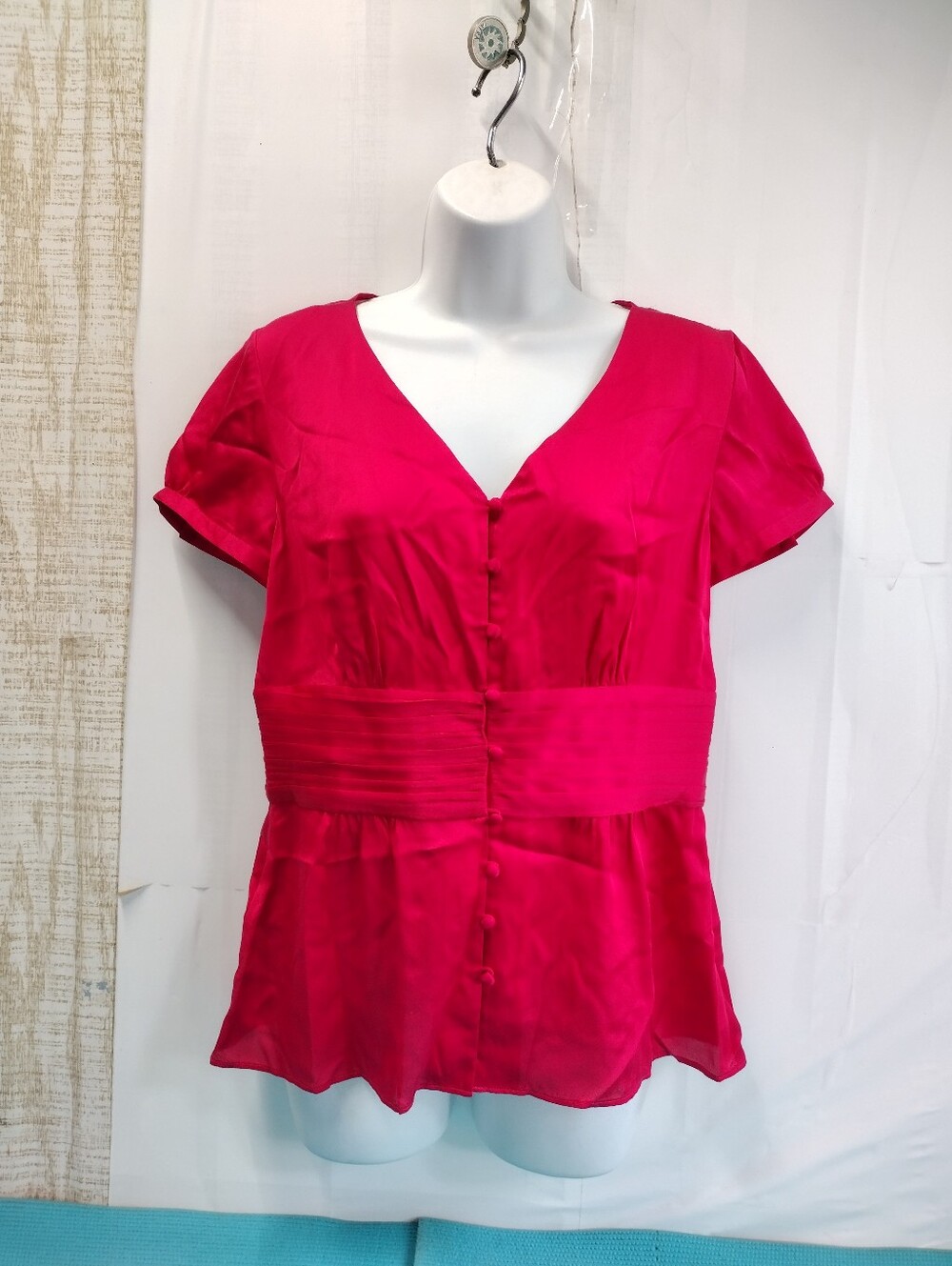 Ann Taylor Red Silk V-Neck Button-Front Peplum Blouse - 6